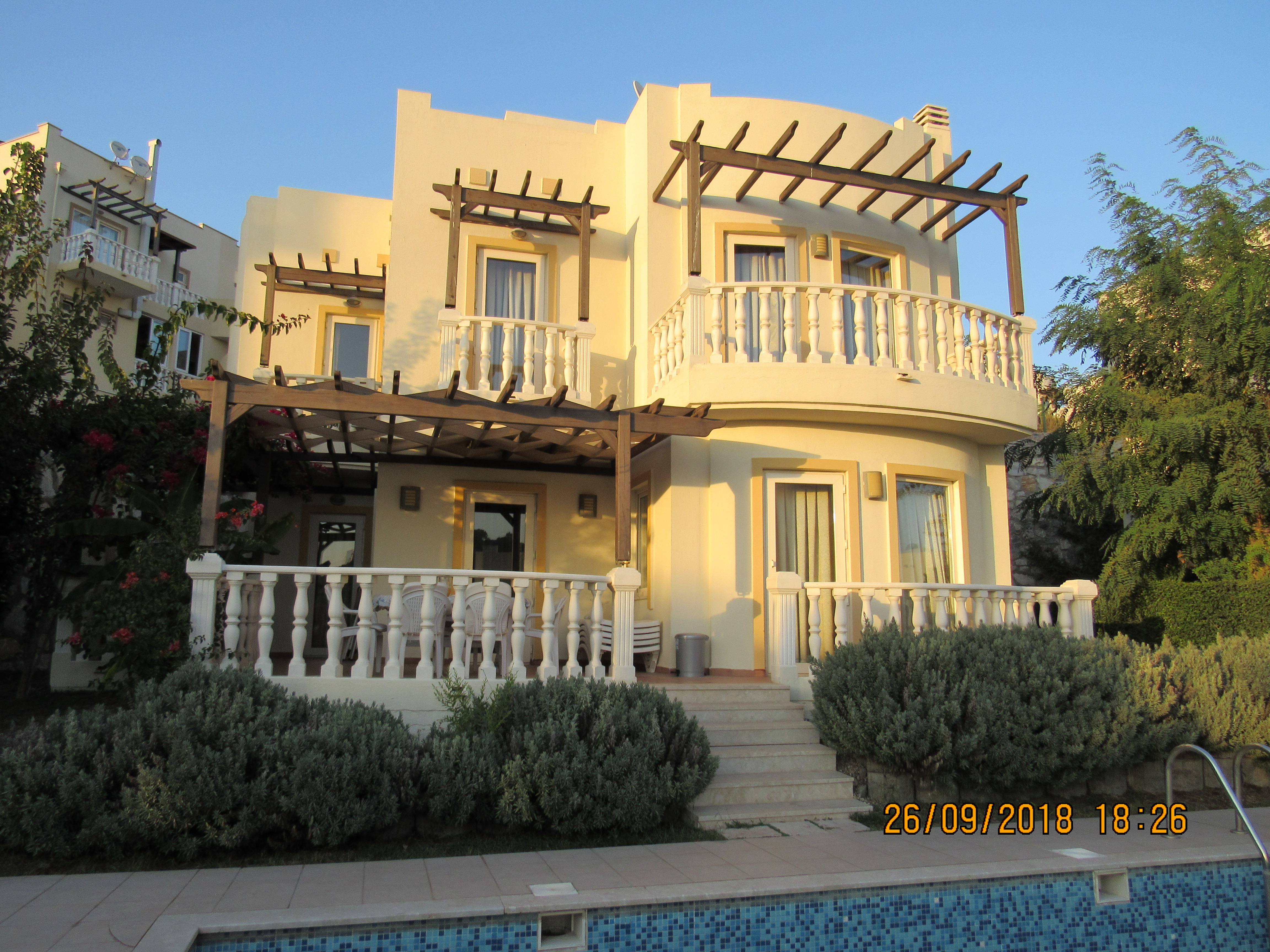 Виллы в турции у моря аренда купить квартиру в египте цены